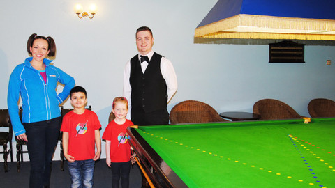 Nina a neurony - Hra zvaná snooker