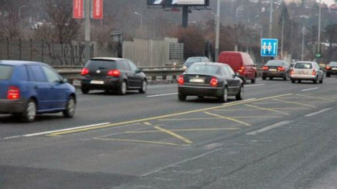 Stop - Žluté kříže