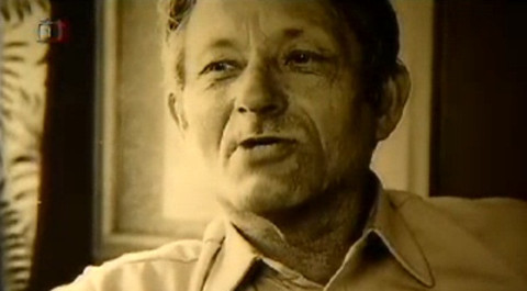 V zajetí železné opony - 11/40 Nebýt blázen