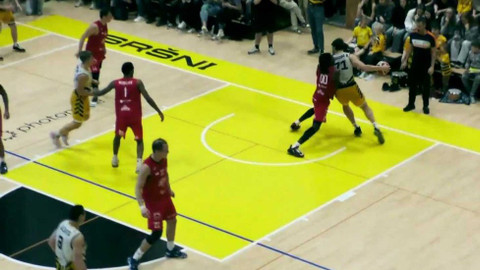 Maxa NBL - BK KVIS Pardubice - USK Praha