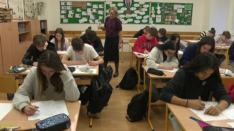 90’ ČT24 - Jaké budou letos šance dostat se na vybranou střední školu?