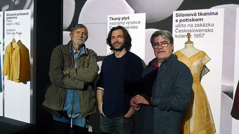 Třistatřicettři - Hranice