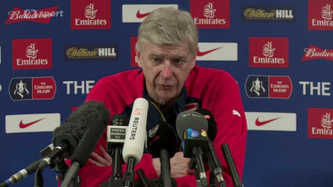 Arsenal TV - Tisková konference s trenérem Arsenalu Arsenem Wengerem