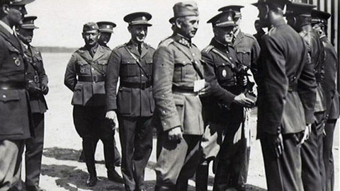 Heydrich - konečné řešení - 5/44 Utěš smutné, zažeň vše zlé
