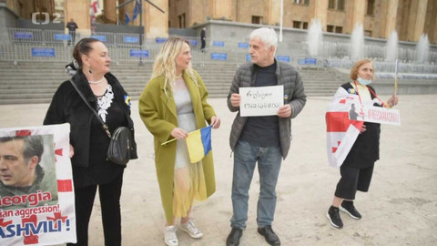 Queer - Zpátky v Rusku