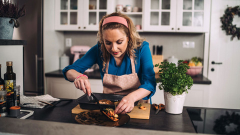 Menu pro Emu - 2/12 Šest neděl vzhůru (nohama)