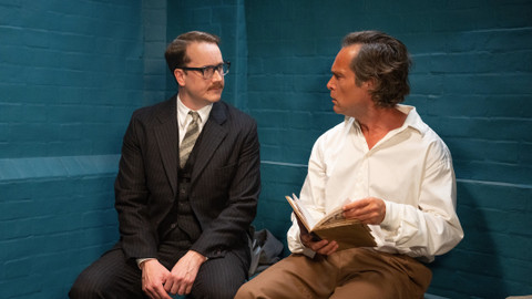 Otec Brown - 5/10 Muž ve skrytu