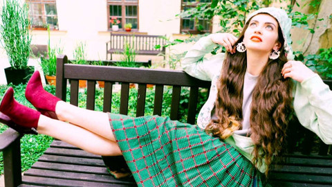 Historie.cs - Folklór mezi politikou a byznysem