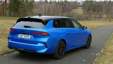 Auto moto svět - Auto moto test