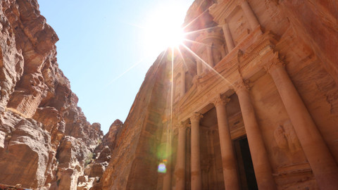 Rozluštěné poklady - Záhada Petry