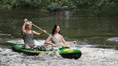 Proč bychom se netopili - 4/10 Anděl na vodě