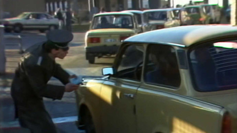 Archiv dne - 10. listopad 1989: Pád Berlínské zdi