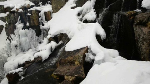 Minuty z Krkonoš - Kvádrovitá odlučnost žuly