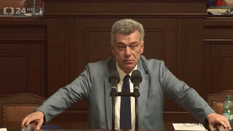 90’ ČT24 - Na mimořádné schůzi řeší poslanci bitcoinovou kauzu