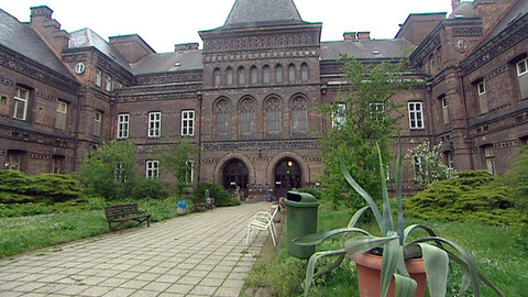 Z metropole - Porodnice U Apolináře