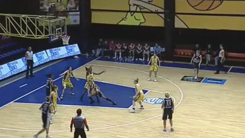 Basketbal - ZVVZ USK Praha - BK Frisco Sika Brno