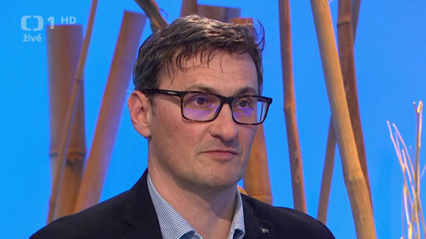 Sama doma - 26. února