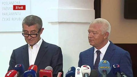 Mimořádné pořady ČT24 - Brífink Andreje Babiše a Jaroslava Faltýnka