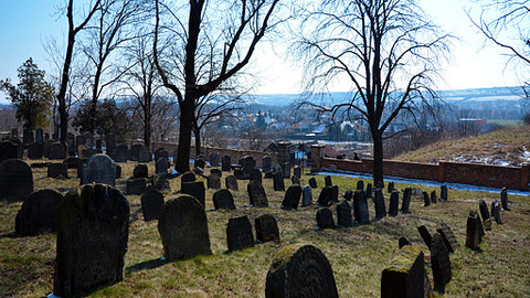 Hádanky domů života - 9/10 Odkaz pohřebního bratrstva