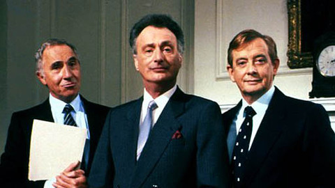 Jistě, pane premiére - 11/16 Diplomatický incident