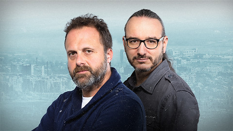 Čtvrtý rok války - 2/5 Jdete ulicemi, kde bábušky nesou tašky s nákupem a vedle nich u chodníků leží mrtvoly, říká David Borek