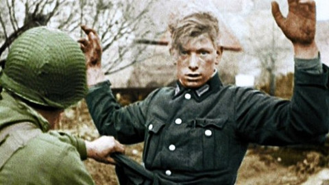 Druhá světová válka v barvě - 10/13 Kruh se uzavírá