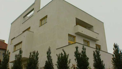 Domácí štěstí - 22. dubna 2001