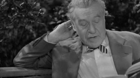 Malá noční povídka - Umřel nám pan Foerster