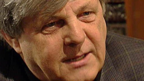 Třistatřicettři - Spisovatelé-novináři