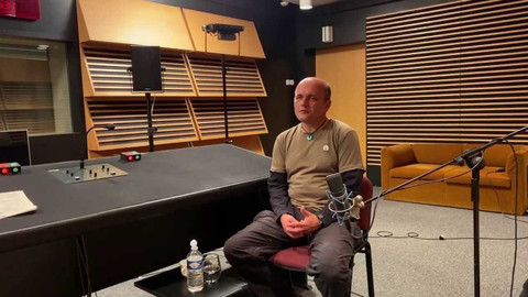 Background ČT24 - Ivan Brezina