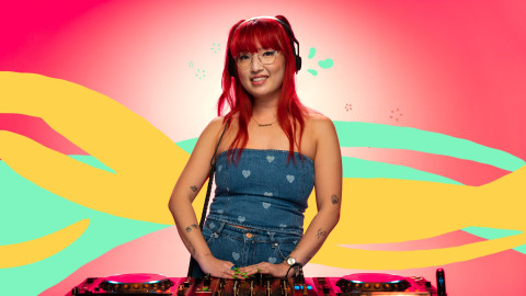 Co to máš v tašce? - DJka