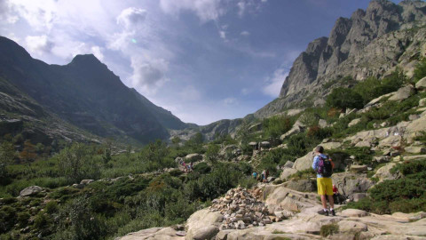 Evropa dnes - Korsika - divoké horské scenérie Středomoří