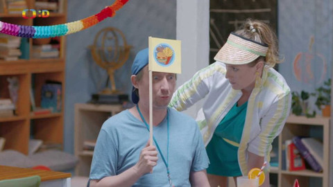 Ke stolu! Servíruje Servác! - 2/10 Fastfood