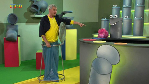 Michal chrání přírodu - Kam s odpadem, který se nehodí do žádné z barevných popelnic?