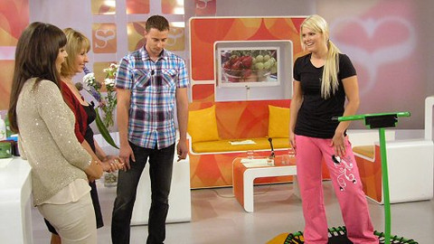 Sama doma - 12. června 2012