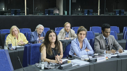 Parlament - Epizoda 9/10