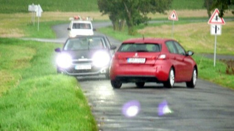 Besipky - Čtyři neřízené vteřiny