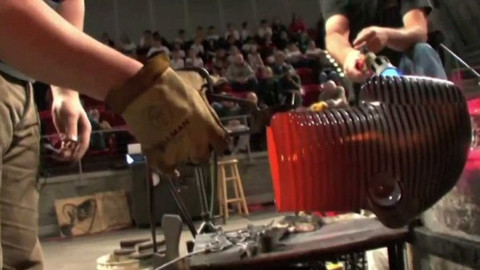 Konfrontace Petra Fischera - České sklo na konci historie?