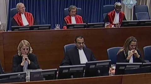 Proces s Radovanem Karadžičem