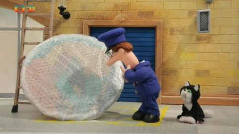 Pošťák Pat zvláštní zásilková služba - 8/26 Pošťák Pat a okno na nádraží