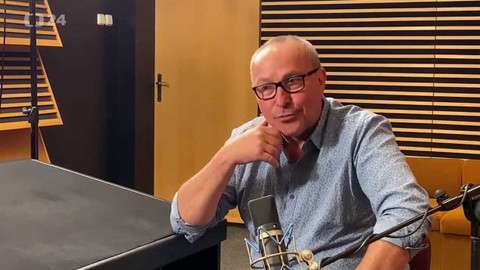 Background ČT24 - Jan Pokorný