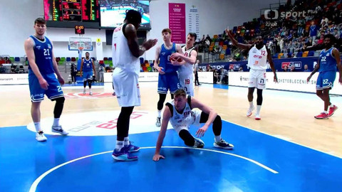 Basketbal - ERA Basketball Nymburk - USK Praha