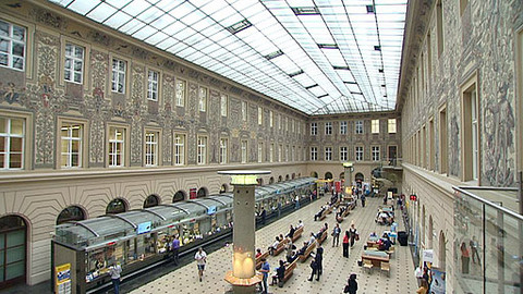 Tajemství pražských dvorků - Příběh dvorů hlavní pošty v Jindřišké ulici