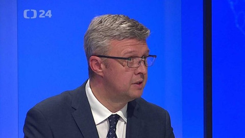 90’ ČT24 - Zaměstnávání cizinců v Česku