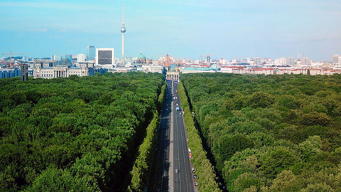 Jeden den v … - Jeden den v Německu