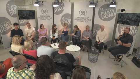 ČT na MFF Karlovy Vary - Čaj o páté: Na druhé straně léta