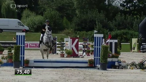 Jezdectví - M ČR v parkurovém skákání dětí a juniorů 2015 Martinice