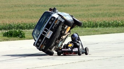 Auto Moto Revue - 22. října 2005