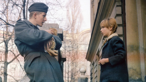 Vlak dětství a naděje - 4/6 Válka si nevybírá