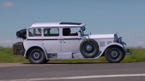 Klenoty s vůní benzínu - 4/9 Praga